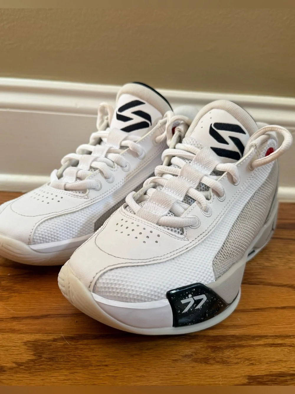 Jordan Kids' Luka .77 Basketball Shoes